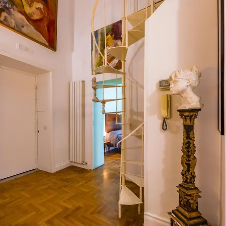 Cavour Art And Museum Flat By Napoliapartments *