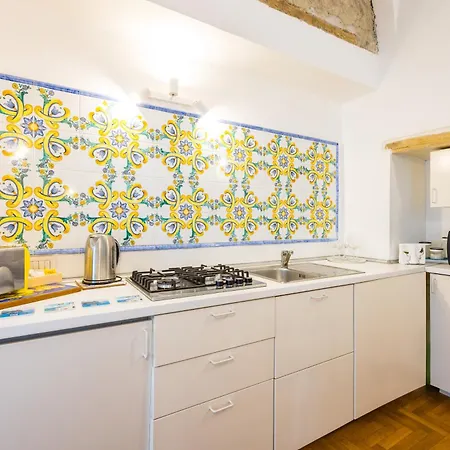 Cavour Art And Museum Flat By Napoliapartments Naples