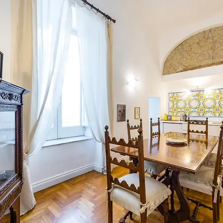Cavour Art And Museum Flat By Napoliapartments Apartament