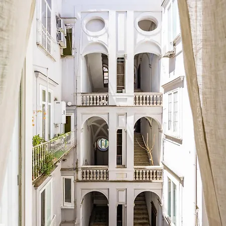 Cavour Art And Museum Flat By Napoliapartments *